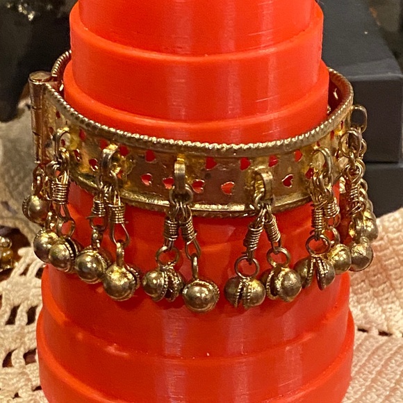 Elegant Gold Tone Bracelet with Dangling Charms - Picture 7 of 11